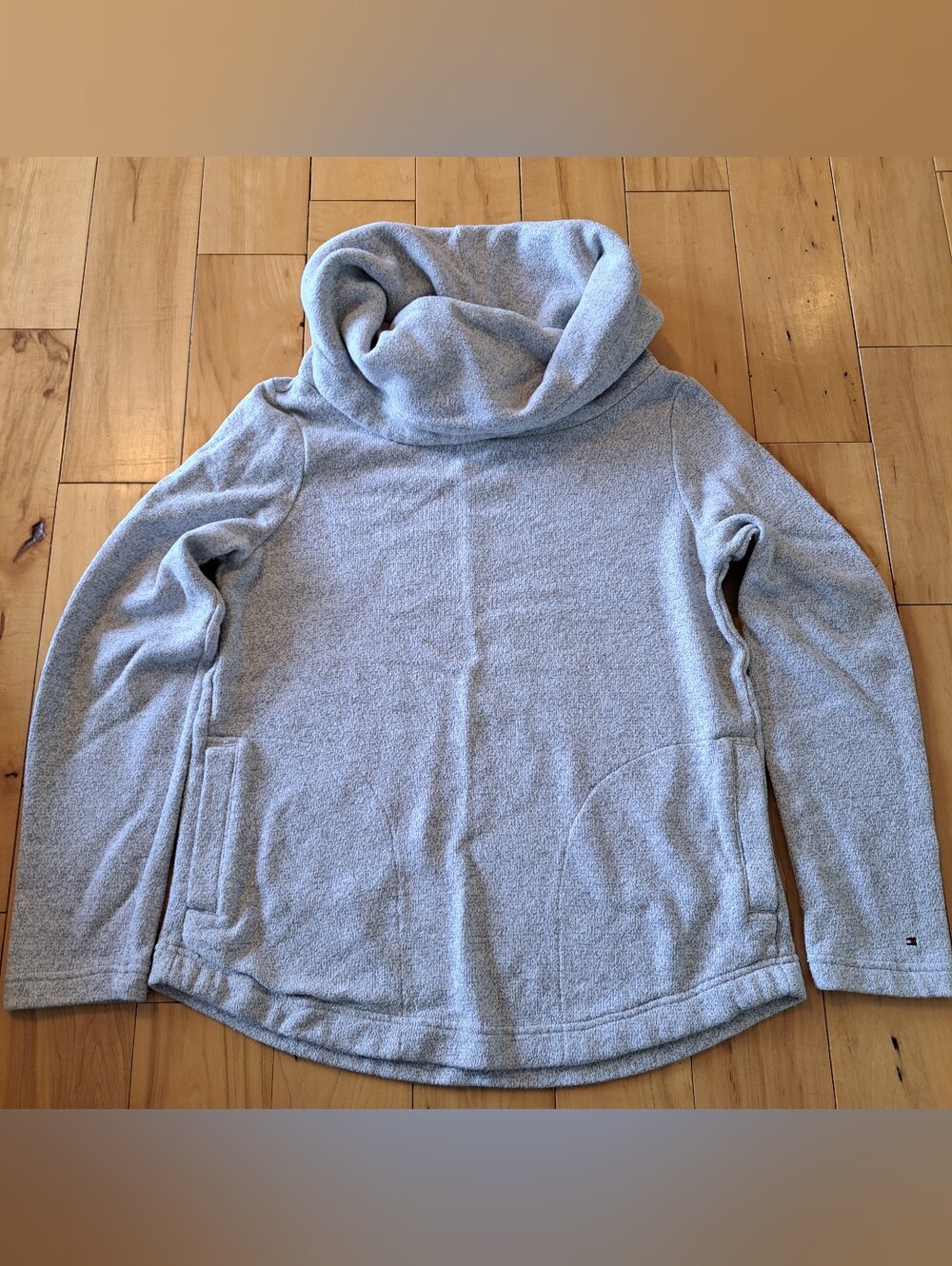 TOMMY HILFIGER Cowl Neck Sweatshirt  Heather Gray/Cream Medium